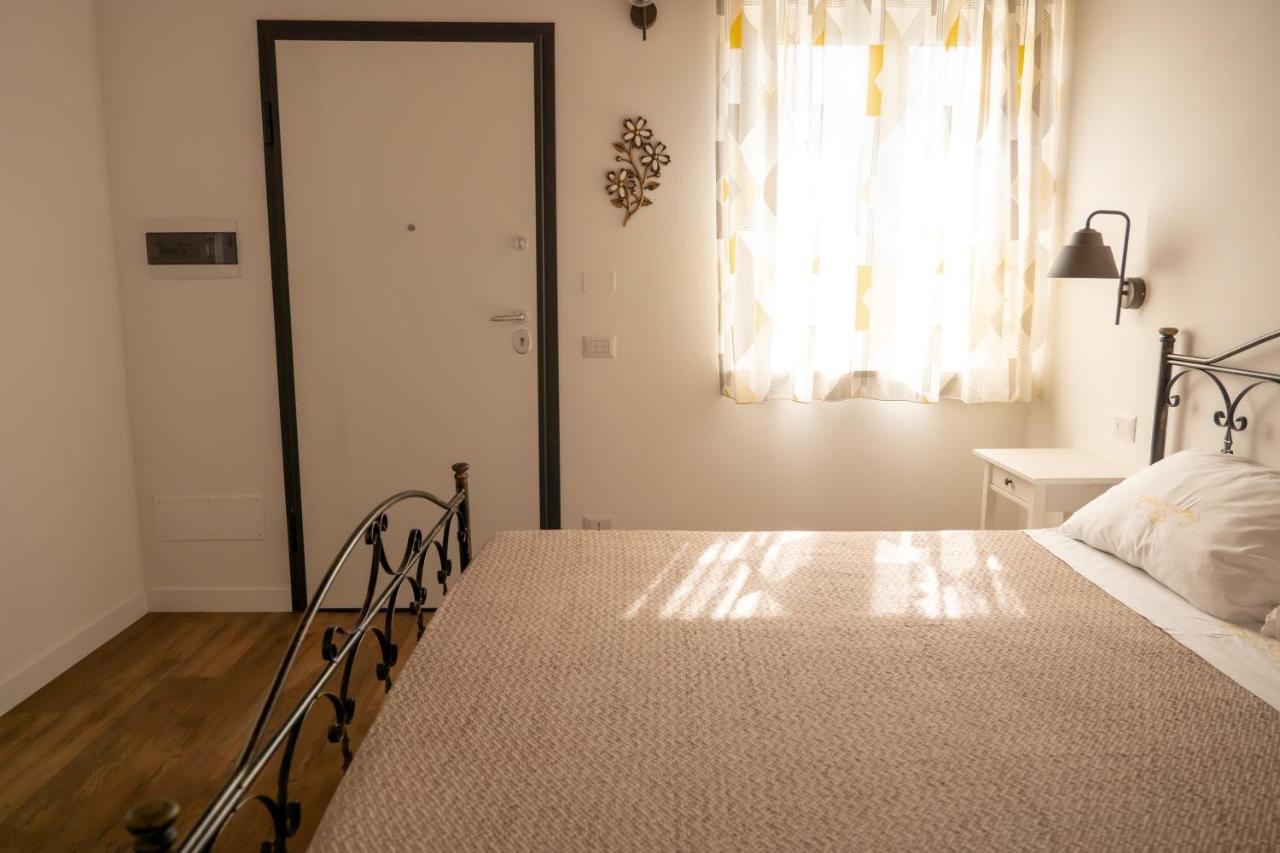Agriturismo Casa Chiara Latina Eksteriør bilde