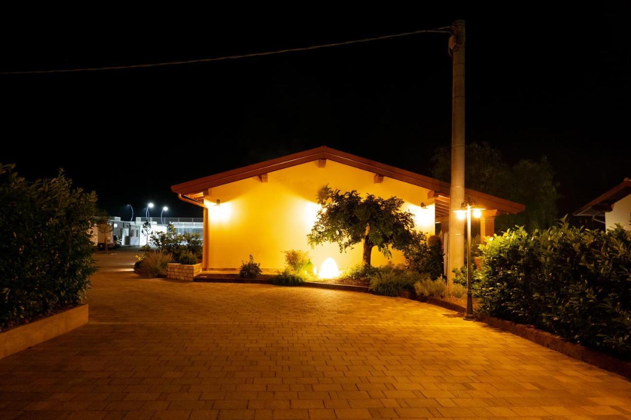 Agriturismo Casa Chiara Latina Eksteriør bilde