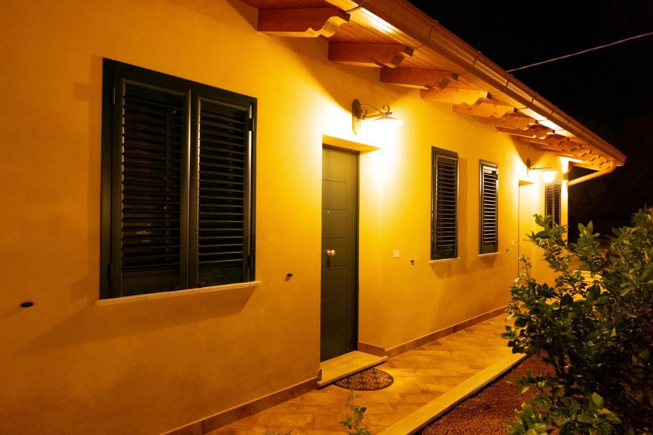 Agriturismo Casa Chiara Latina Eksteriør bilde